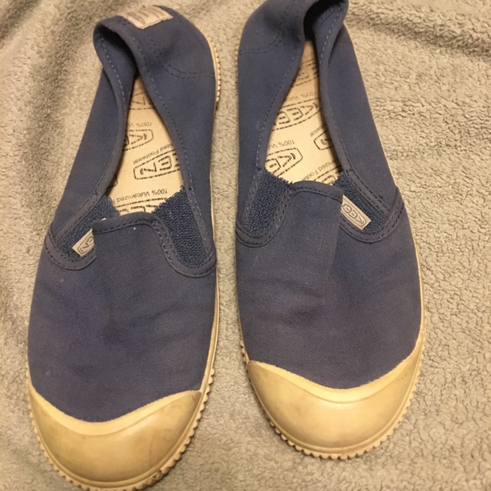 Keen slip on sneakers size 8